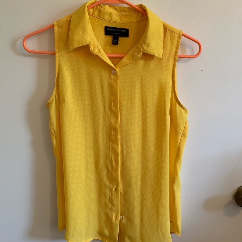 BR yellow top with small white dots
